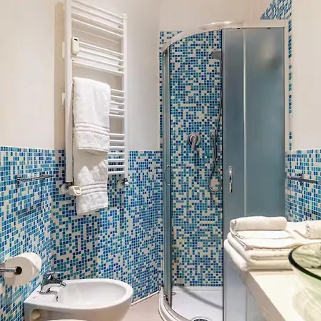 Morgagni Suites- Elegante Bilocale Con Tram T1 Sotto Casa Флоренция
